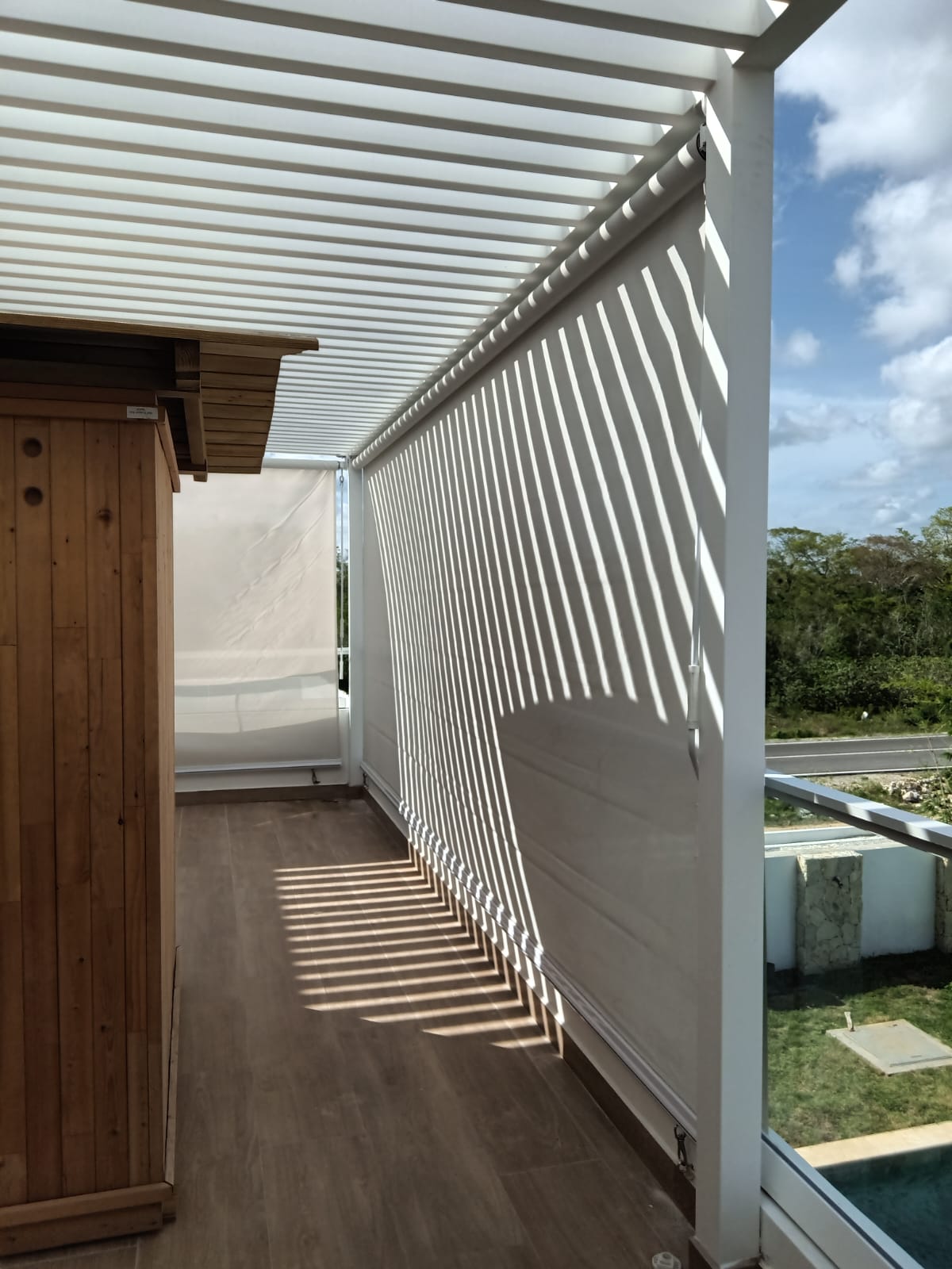 Pérgola y palillería en aluminio